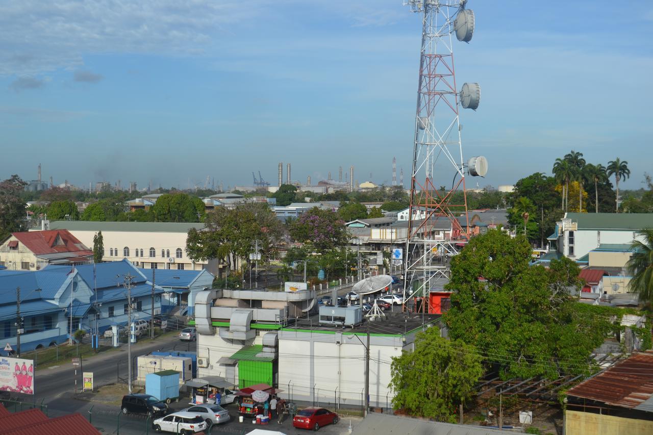 Metro Hotel Couva Exterior foto
